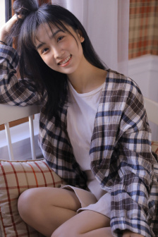捅马蜂窝的女孩